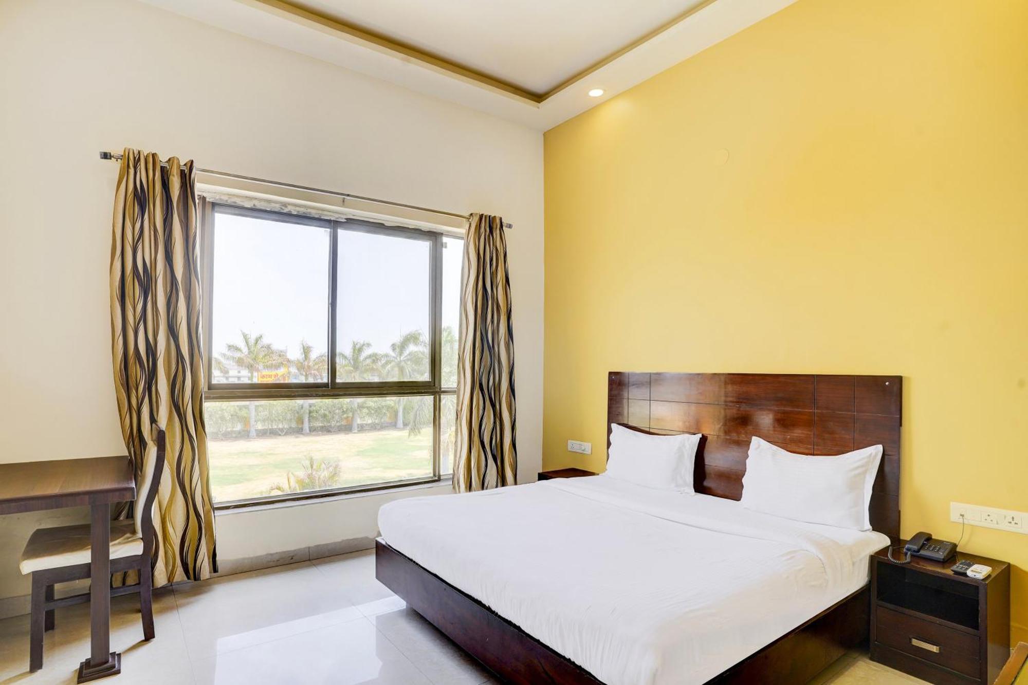 Hotel Amrit Manthan Chittorgarh Eksteriør bilde